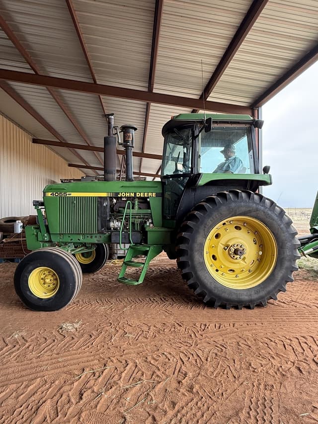 Image of John Deere 4055 equipment image 1