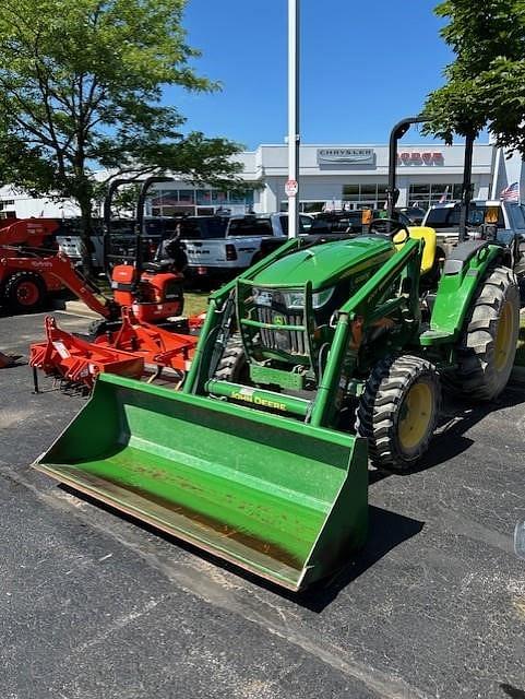 Image of John Deere 4066M equipment image 1