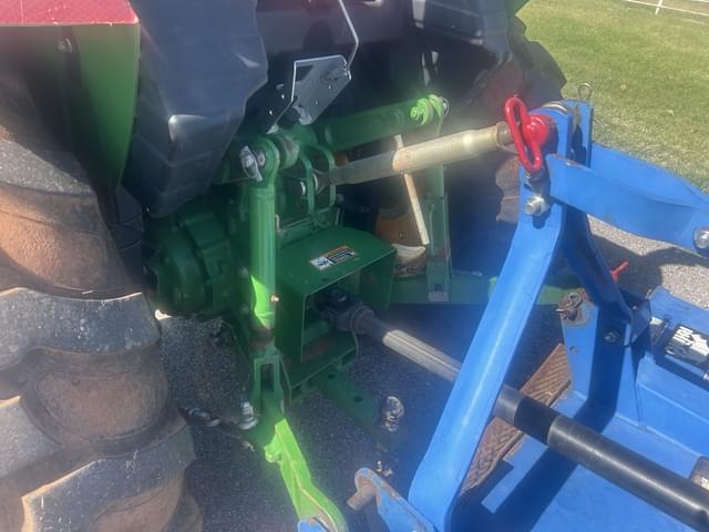 Image of John Deere 4066M equipment image 3