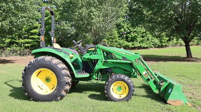 Image of John Deere 4066M equipment image 1