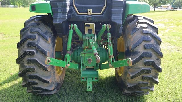 Image of John Deere 4066M equipment image 2