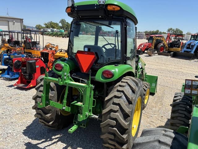 Image of John Deere 4066R equipment image 2