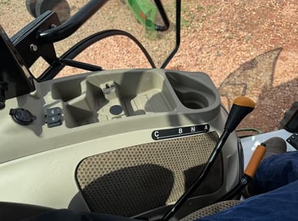 Image of John Deere 4066R equipment image 2