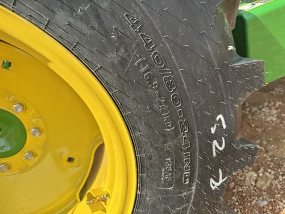 Image of John Deere 4066R equipment image 3
