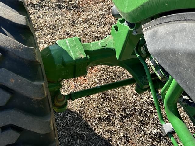 Image of John Deere 4066R equipment image 4