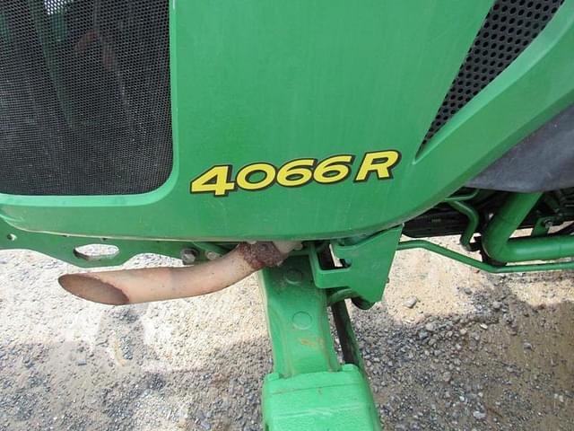 Image of John Deere 4066R equipment image 3