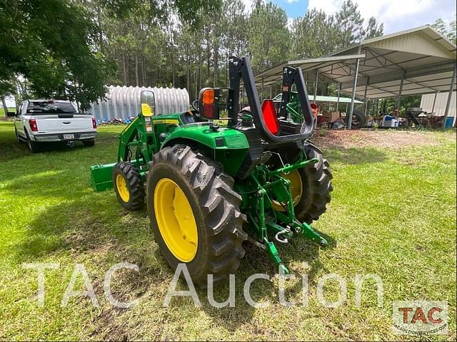 Image of John Deere 4066R equipment image 2