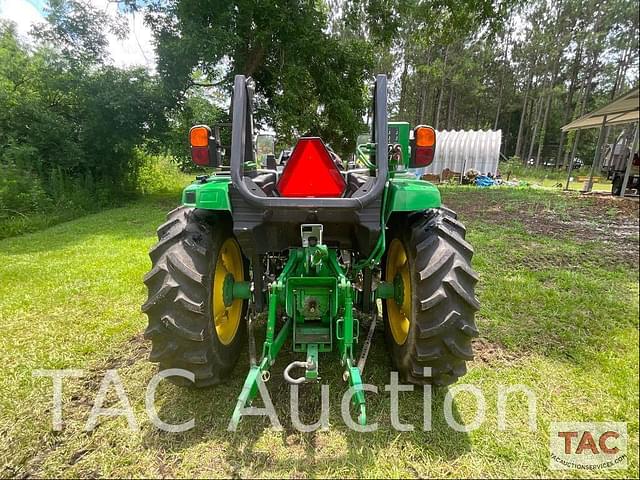 Image of John Deere 4066R equipment image 3