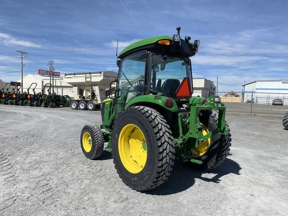 Image of John Deere 4066R equipment image 2