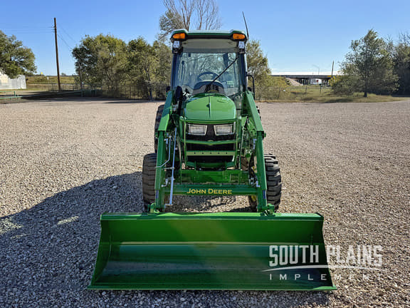 Image of John Deere 4066R equipment image 2