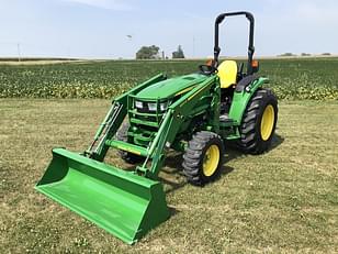 Main image John Deere 4066R