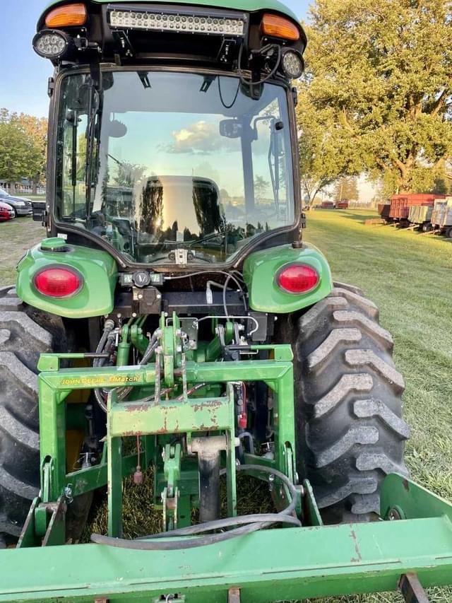 Image of John Deere 4066R equipment image 3