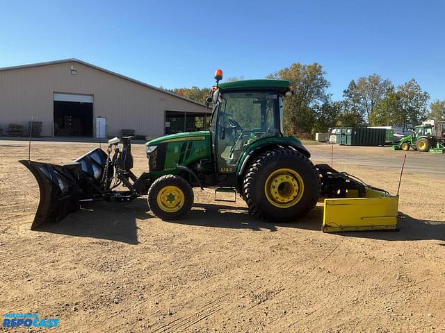 Image of John Deere 4066R equipment image 1