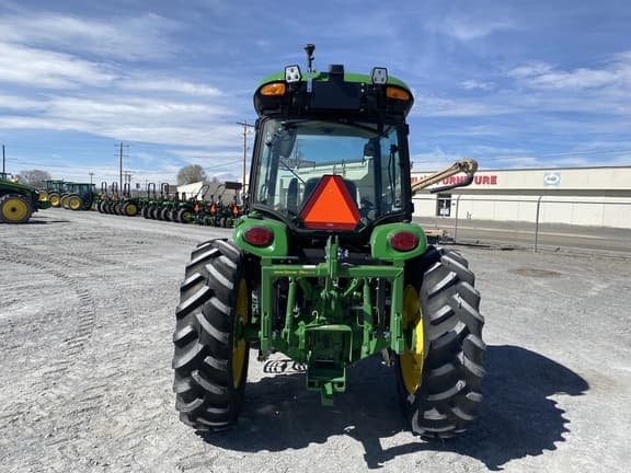Image of John Deere 4075R equipment image 3
