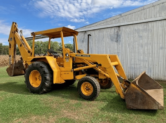 John Deere 410 Equipment Image0