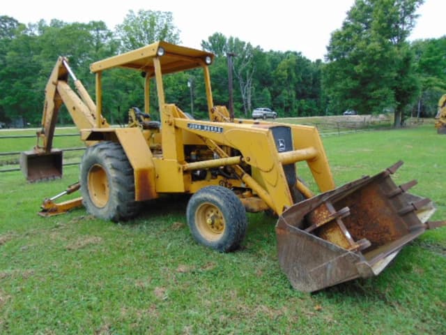 Image of John Deere 410 equipment image 1