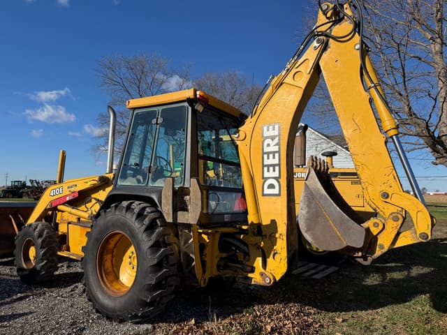 Image of John Deere 410E equipment image 4