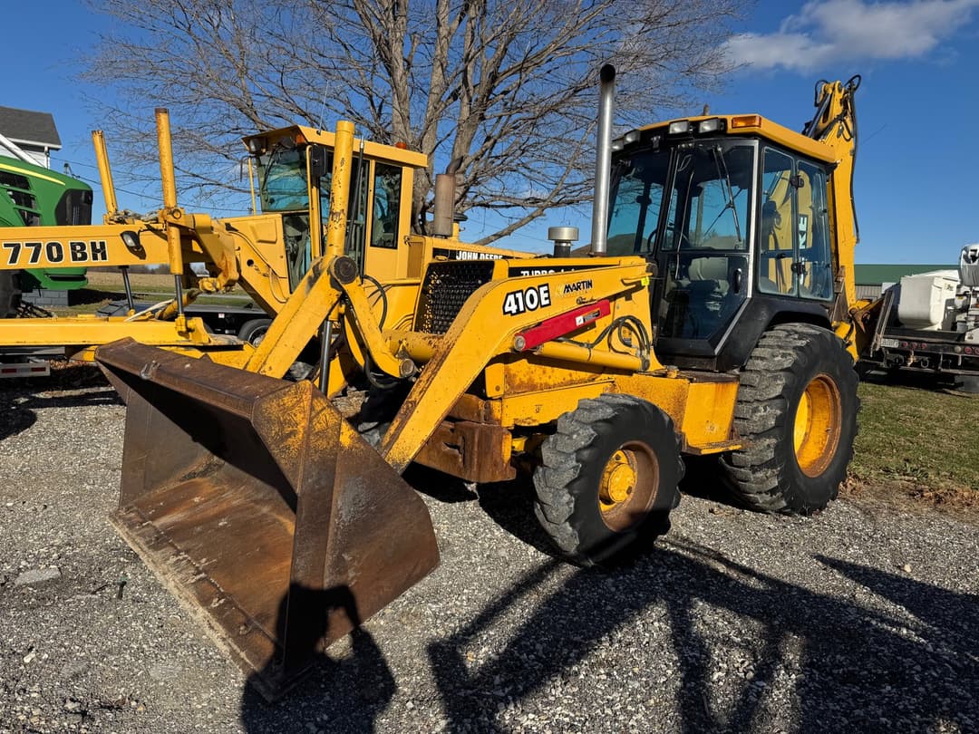 Image of John Deere 410E Primary image