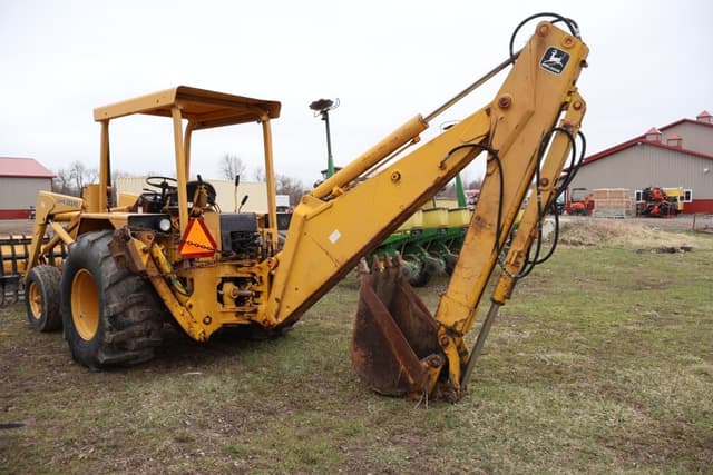 Image of John Deere 410 equipment image 4