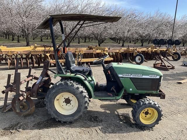 Image of John Deere 4100 equipment image 4