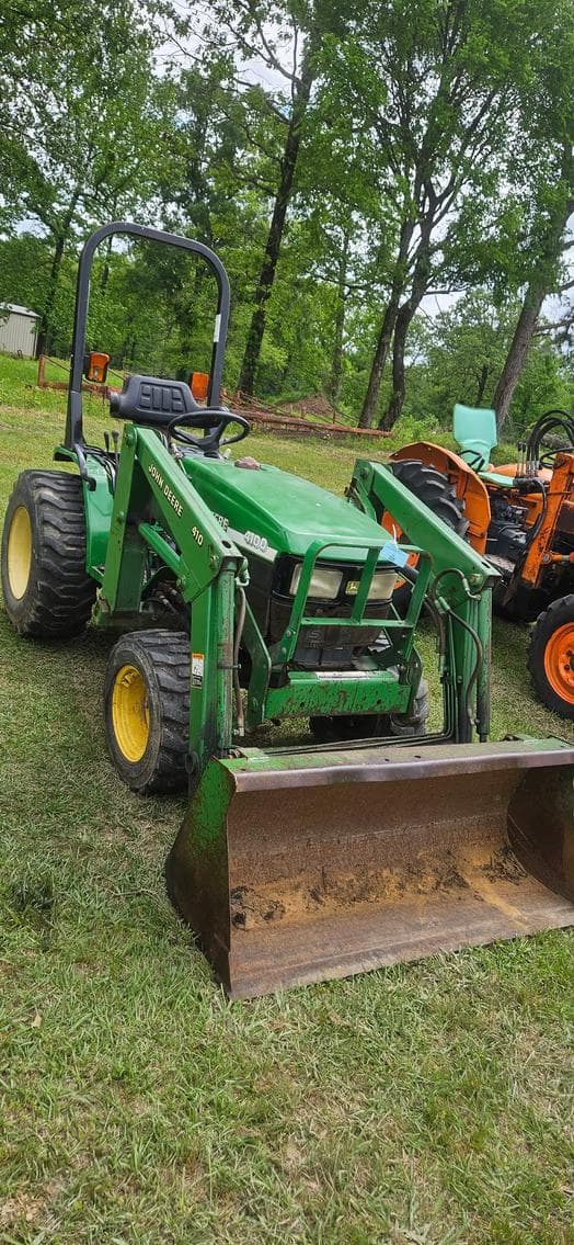 Image of John Deere 4100 equipment image 1
