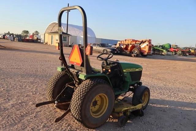 Image of John Deere 4100 equipment image 4