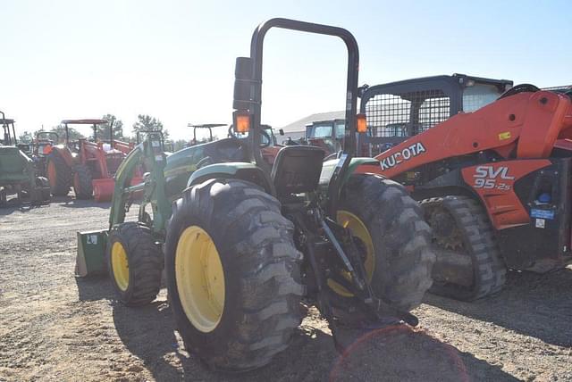 Image of John Deere 4105 equipment image 1