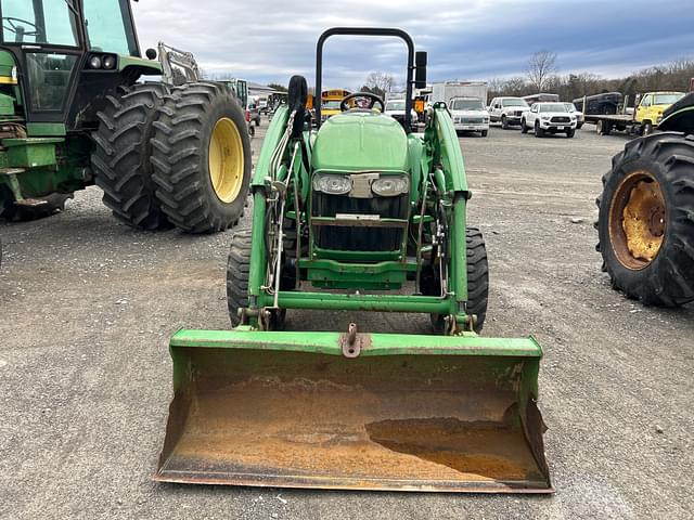 Image of John Deere 4105 equipment image 2