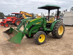 John Deere 4105 Image