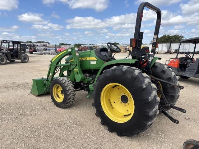 Image of John Deere 4105 equipment image 2