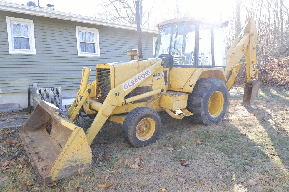 Image of John Deere 410B Primary image