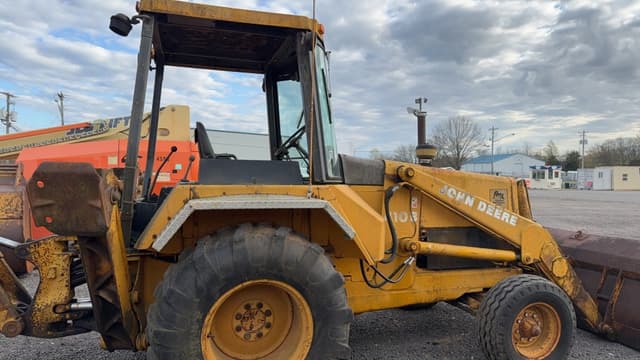 Image of John Deere 410B equipment image 4