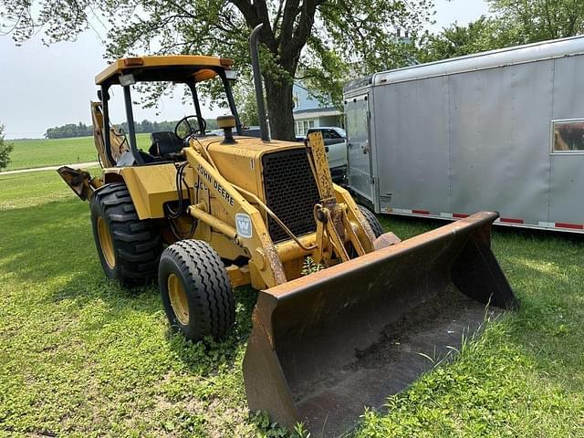 Image of John Deere 410C equipment image 2