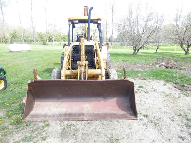 Image of John Deere 410C equipment image 1