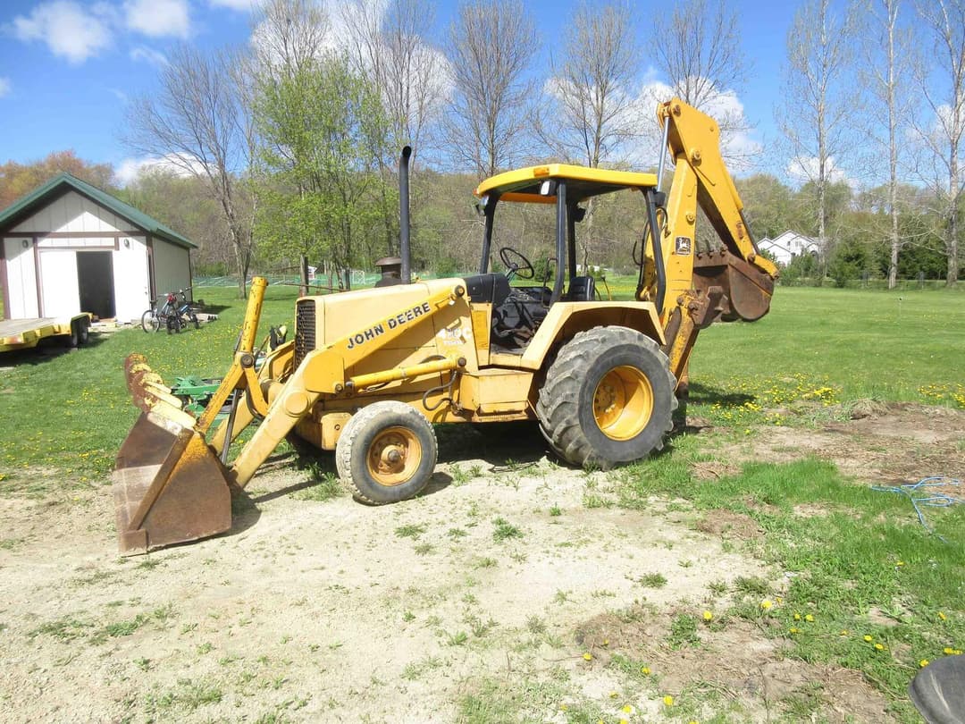 Image of John Deere 410C Primary image