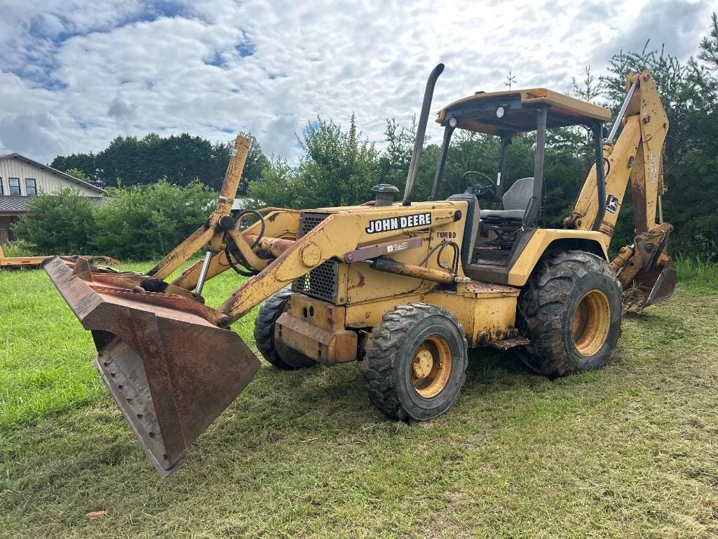 John Deere 410D Equipment Image0