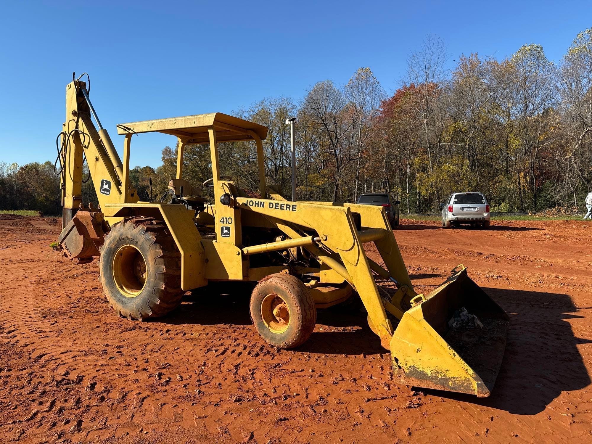 John Deere 410D Equipment Image0