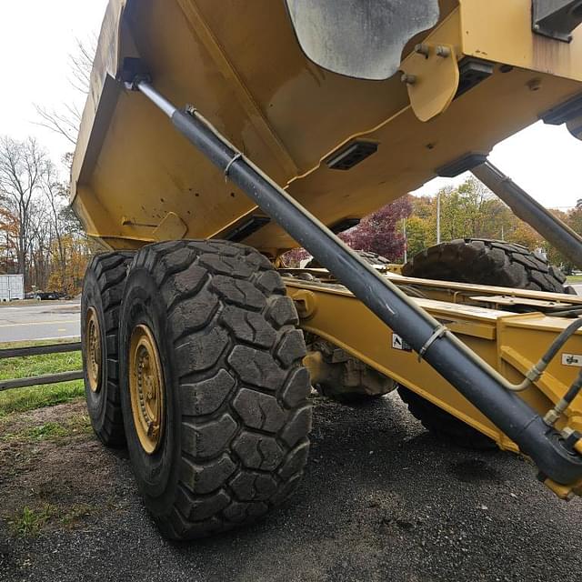 Image of John Deere 410E equipment image 4