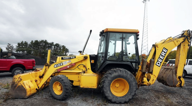 Image of John Deere 410E Turbo equipment image 3