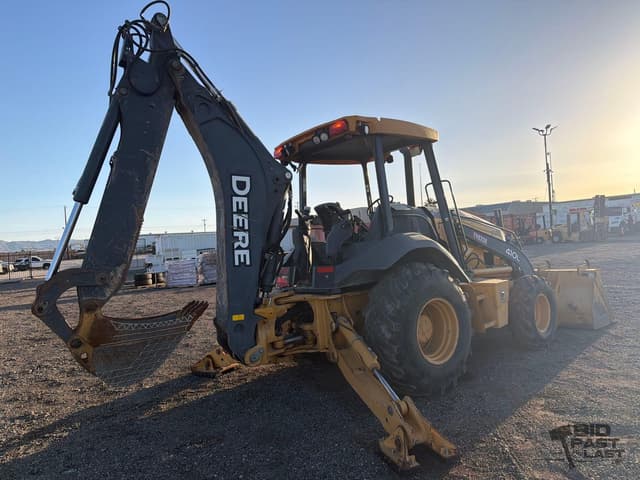 Image of John Deere 410L equipment image 4