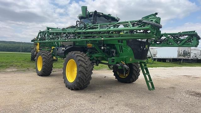 Image of John Deere 410R equipment image 1