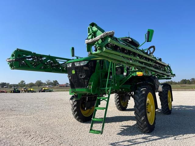 Image of John Deere 410R equipment image 2