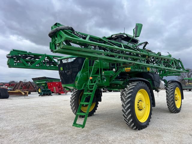 Image of John Deere 410R equipment image 2