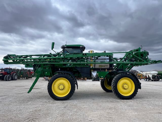 Image of John Deere 410R equipment image 4