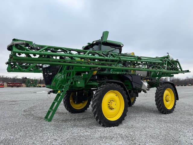 Image of John Deere 410R equipment image 2