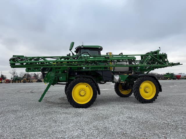 Image of John Deere 410R equipment image 4