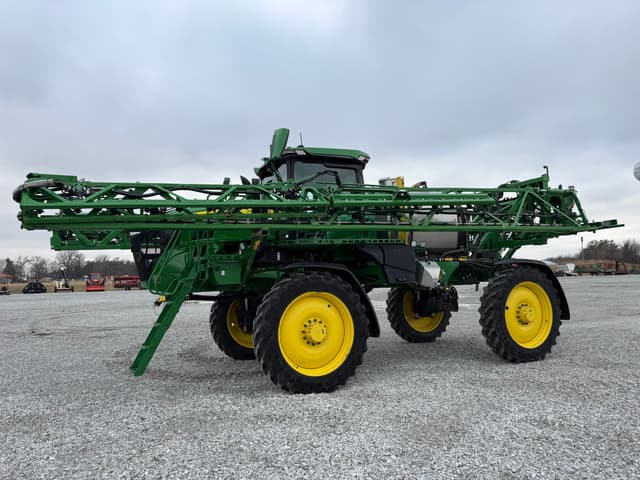 Image of John Deere 410R equipment image 3