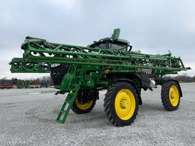 Image of John Deere 410R equipment image 1