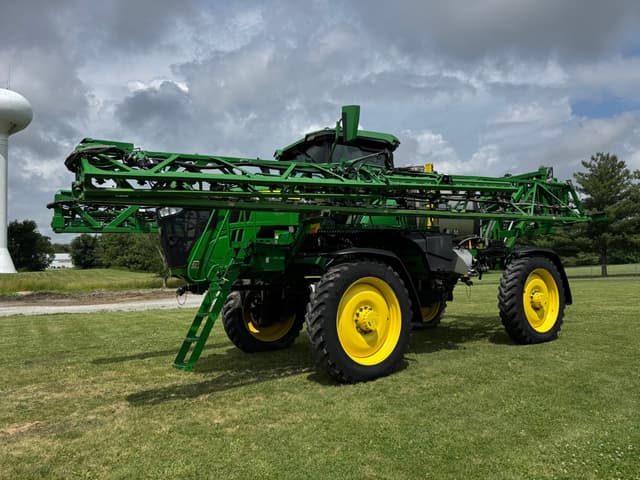 Image of John Deere 410R equipment image 2