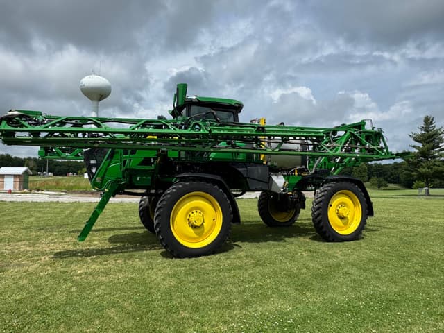 Image of John Deere 410R equipment image 3